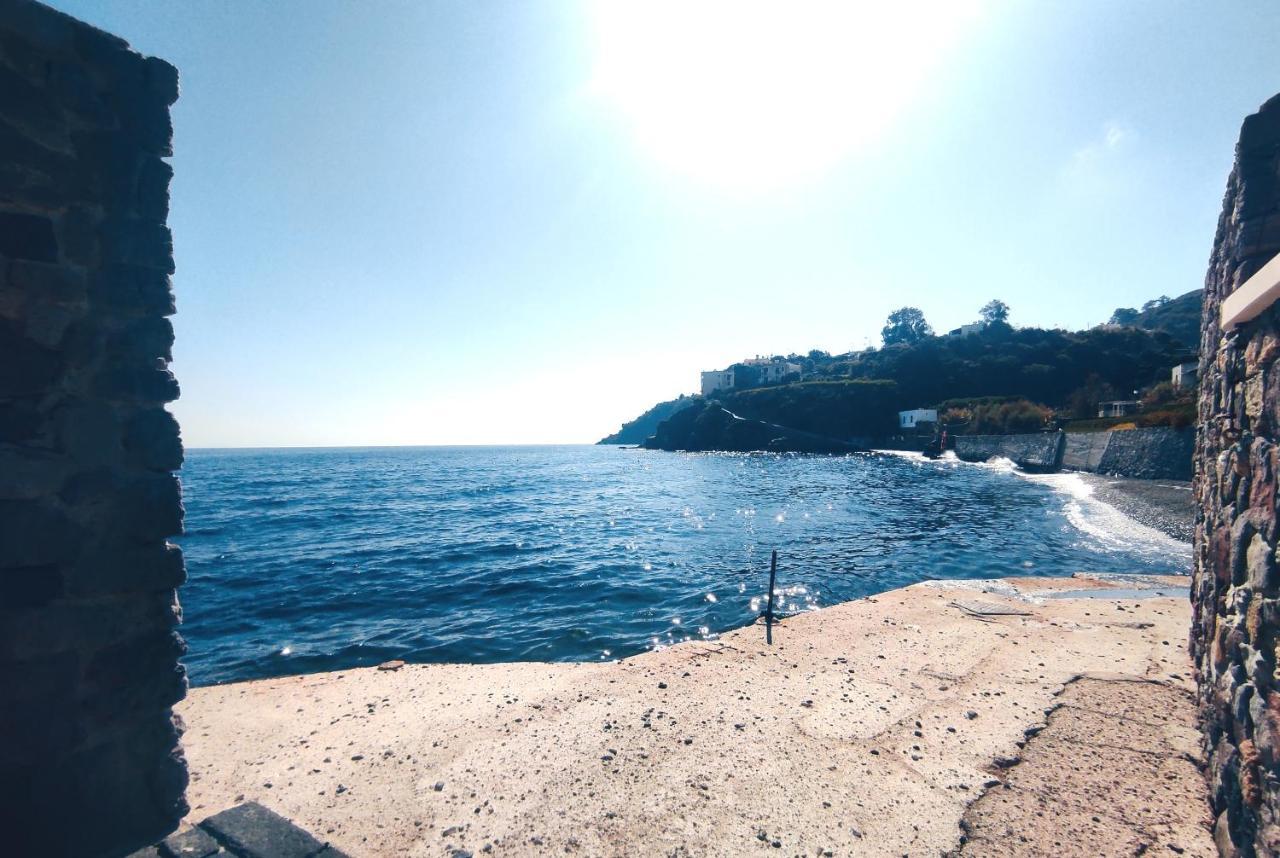 Da Federica Casa Vacanze Baia Porto Delle Genti ลีปารี ภายนอก รูปภาพ