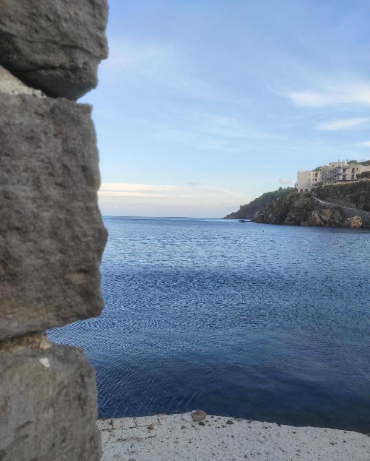 Da Federica Casa Vacanze Baia Porto Delle Genti ลีปารี ภายนอก รูปภาพ